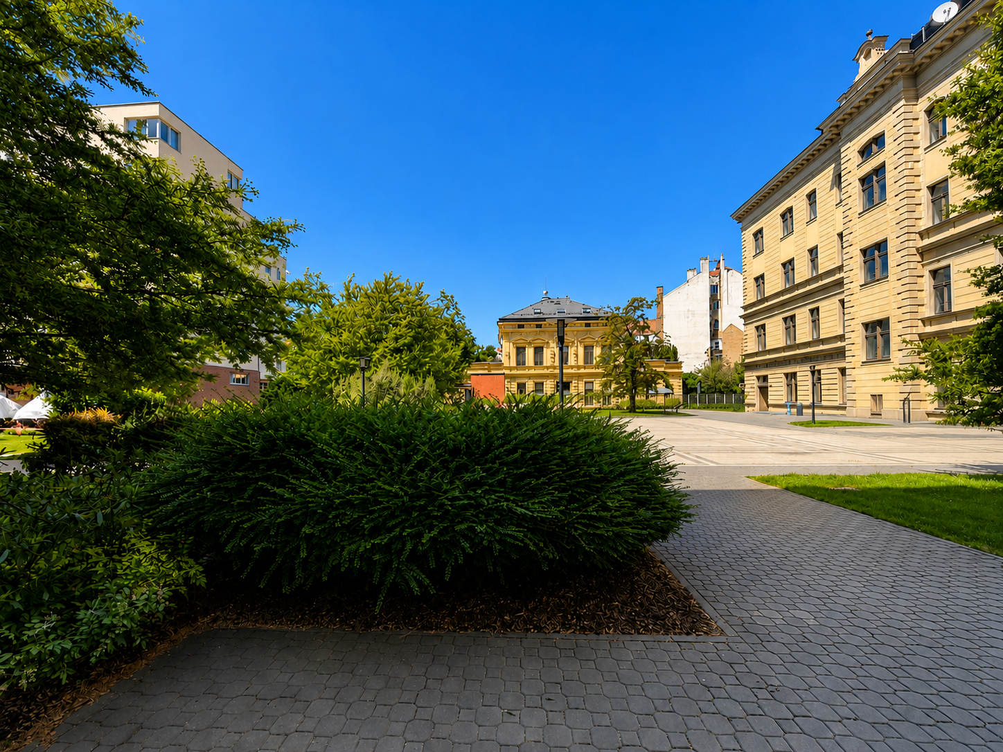 Elegantní byt o dispozici 2+kk a celkové ploše 82 m² s prostornou terasou -14 m² v rezidenci Zvonařka